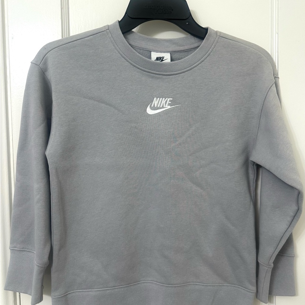 Nike Women’s Light Gray Crewneck Sweater